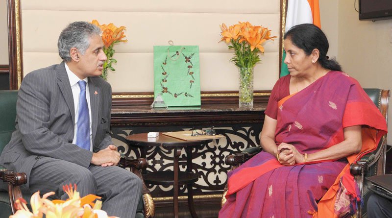 The Minister of Industry, Commerce & Tourism, Kingdom of Bahrain Mr. Zayed R Alzayani meeting the Minister of State for Commerce & Industry (Independent Charge), Mrs. Nirmala Sitharaman, in New Delhi on May 26, 2016.