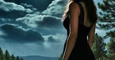 Elvira, Cassandra Peterson, Starts Up